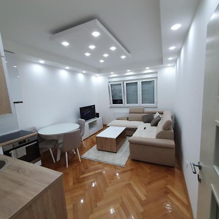 Central1 Панчево Екстер'єр фото