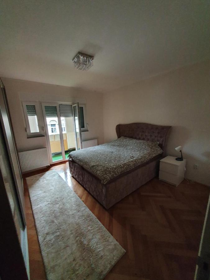 Central1 Панчево Екстер'єр фото