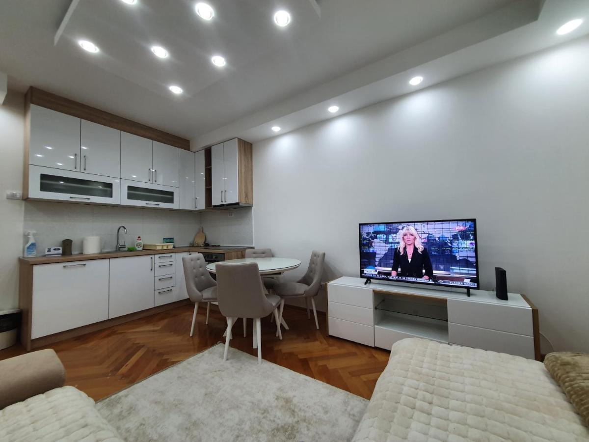 Central1 Панчево Екстер'єр фото