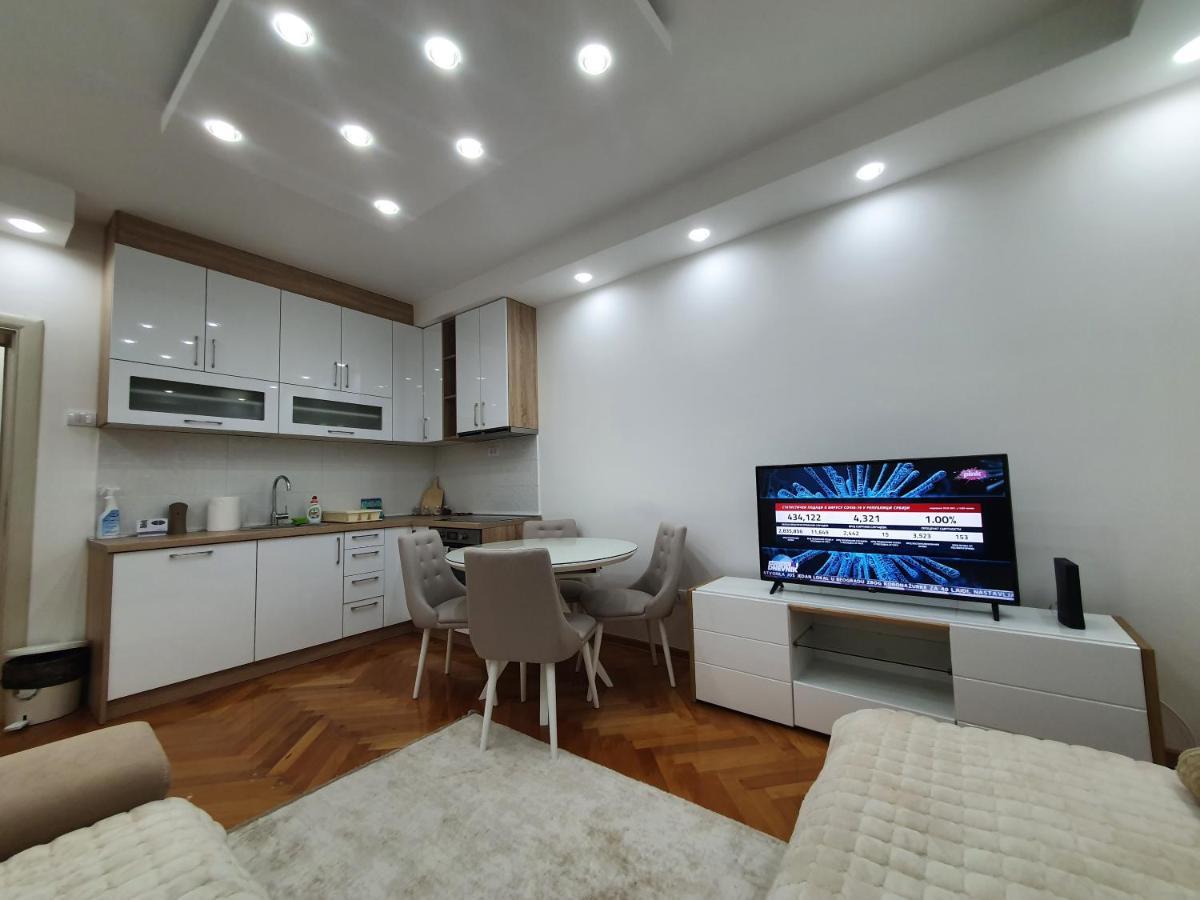 Central1 Панчево Екстер'єр фото