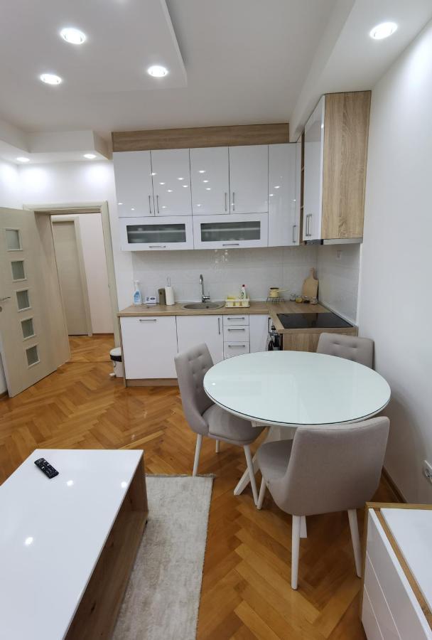 Central1 Панчево Екстер'єр фото